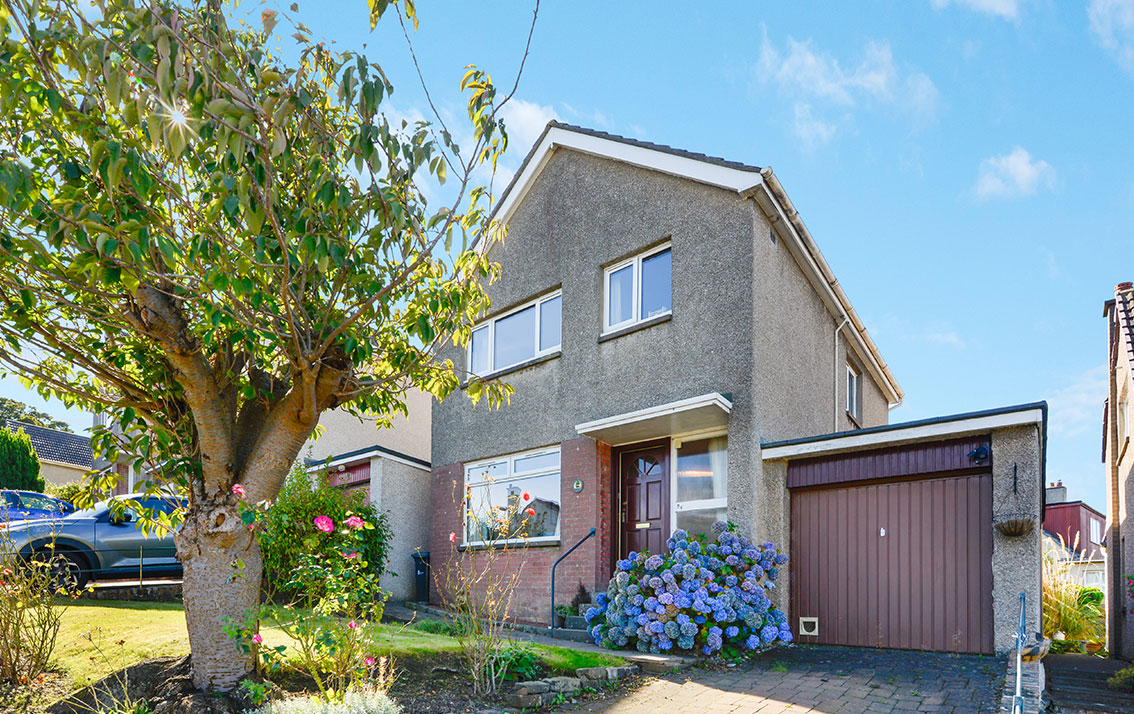 34 Clarendon Crescent